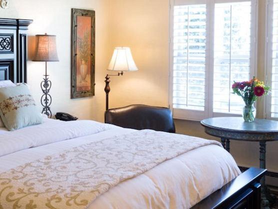 Half Moon Bay Inn - Main Street Downtown Экстерьер фото